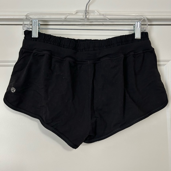 Lululemon rare black shorts. Size 8 - Picture 2 of 2